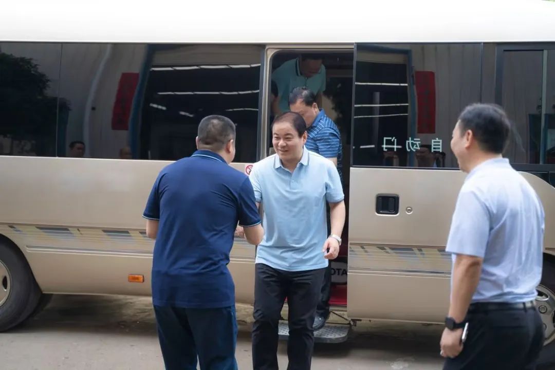 衡陽市委副書記、市長(zhǎng)朱健一行赴朝陽集團(tuán)進(jìn)行考察